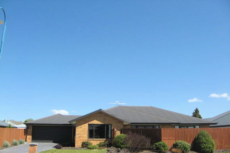 Photo of property in 59 Coolspring Way, Redwood, Christchurch, 8051