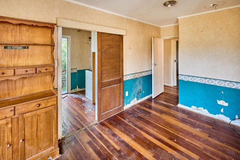 Photo of property in 73 Logie Street, Stokes Valley, Lower Hutt, 5019