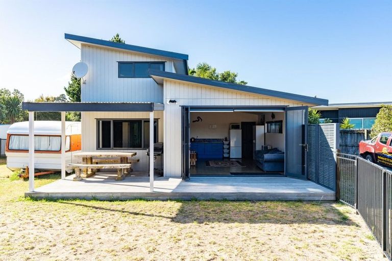Photo of property in 12 Ti Tree Place, Mangawhai Heads, Mangawhai, 0505