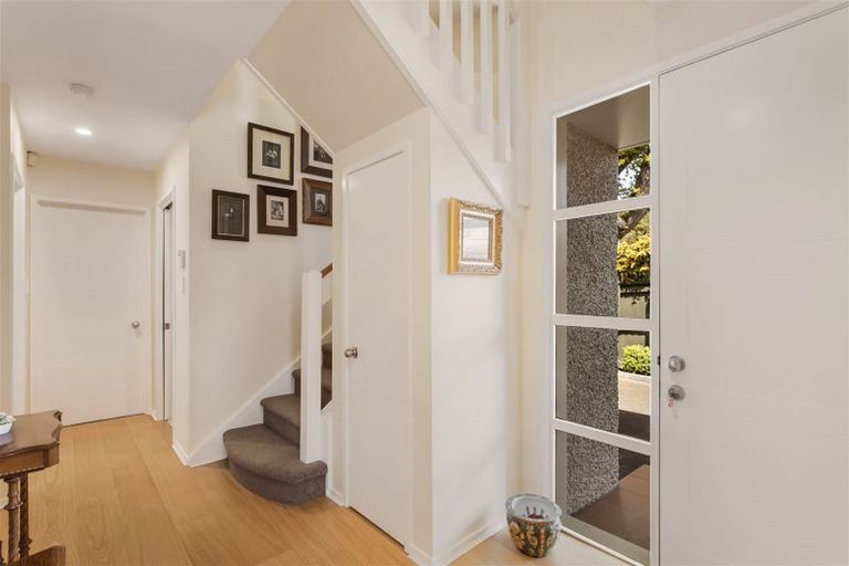 Photo of property in 2/124 Leinster Road, Merivale, Christchurch, 8014