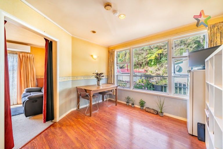 Photo of property in 21 Thomson Grove, Stokes Valley, Lower Hutt, 5019