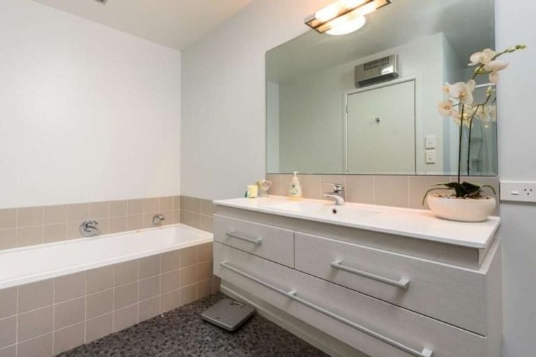 Photo of property in 25a Roderick Street, Otumoetai, Tauranga, 3110