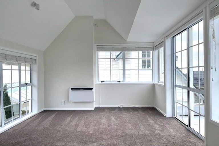 Photo of property in 59 Milford Road, Milford, Auckland, 0620