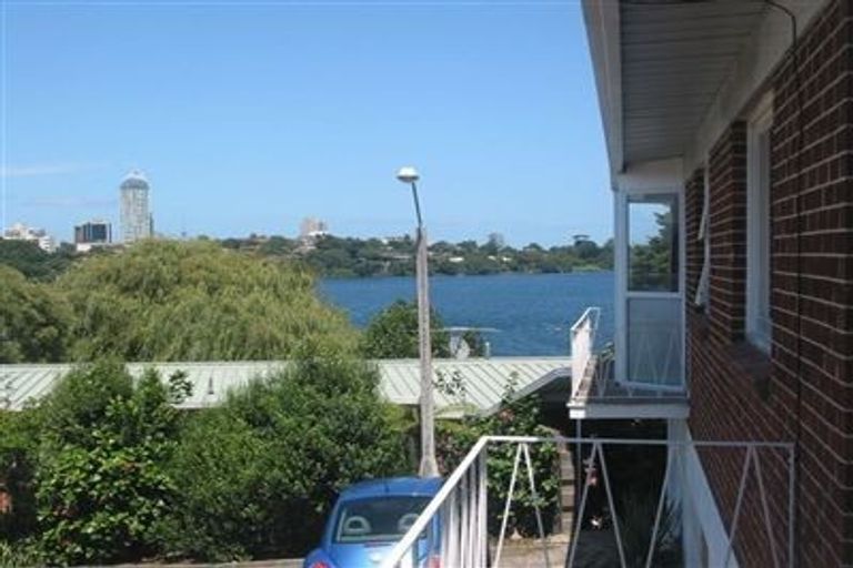 Photo of property in 7/34 Kitchener Road, Milford, Auckland, 0620