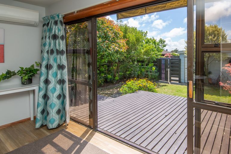 Photo of property in 2/146 Beach Road, North New Brighton, Christchurch, 8083
