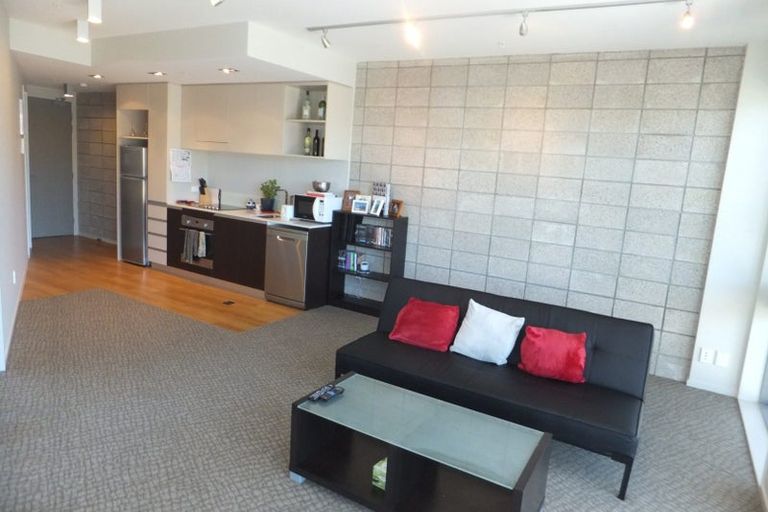 Photo of property in Masina Apartments, 214/80 Riddiford Street, Newtown, Wellington, 6021