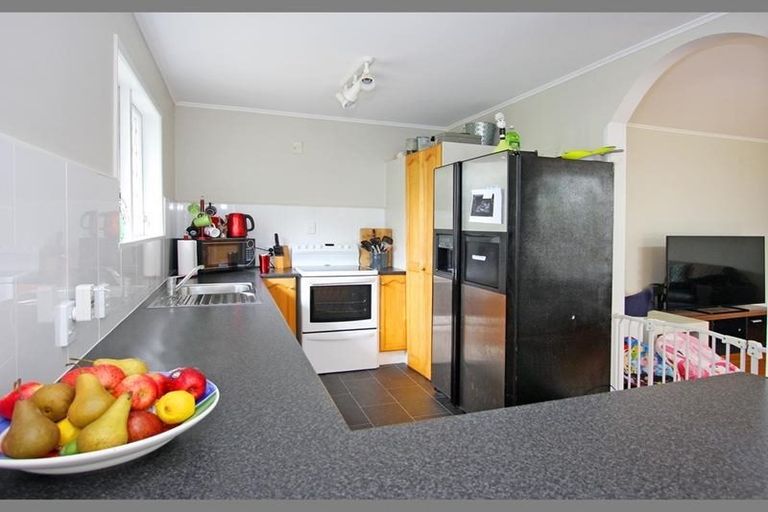 Photo of property in 67 Hobart Crescent, Wattle Downs, Auckland, 2103