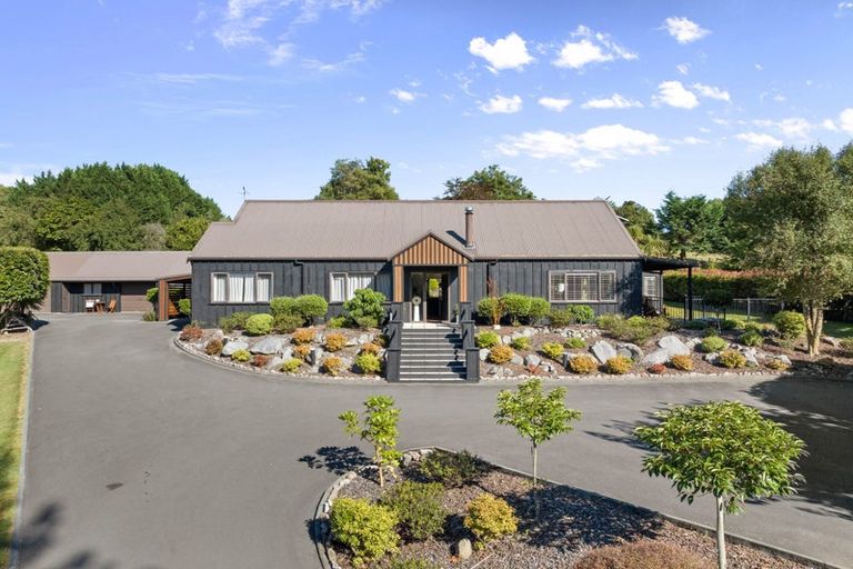 Photo of property in 29 Glen Mohr, Acacia Bay, Taupo, 3385