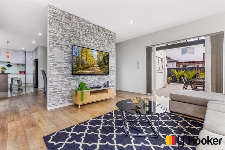 Photo of property in 39 Pickaberry Avenue, Karaka, Papakura, 2113