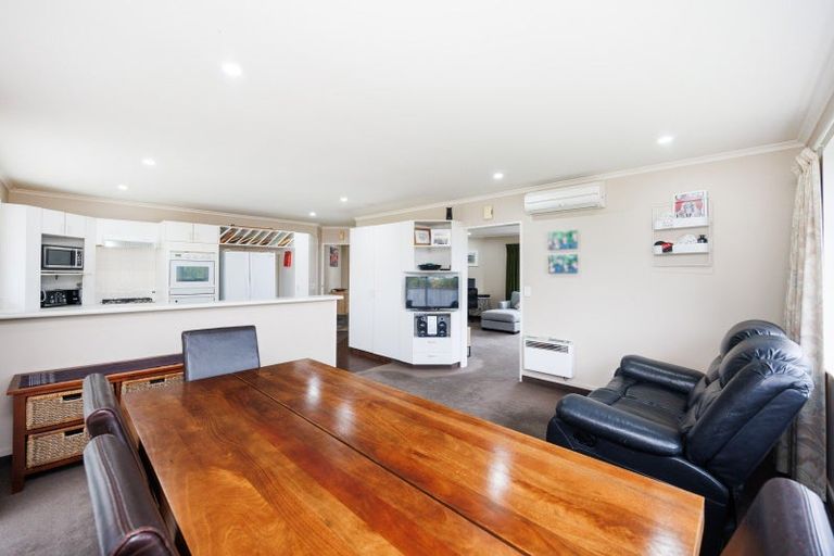 Photo of property in 34 Jefferson Crescent, Milson, Palmerston North, 4414