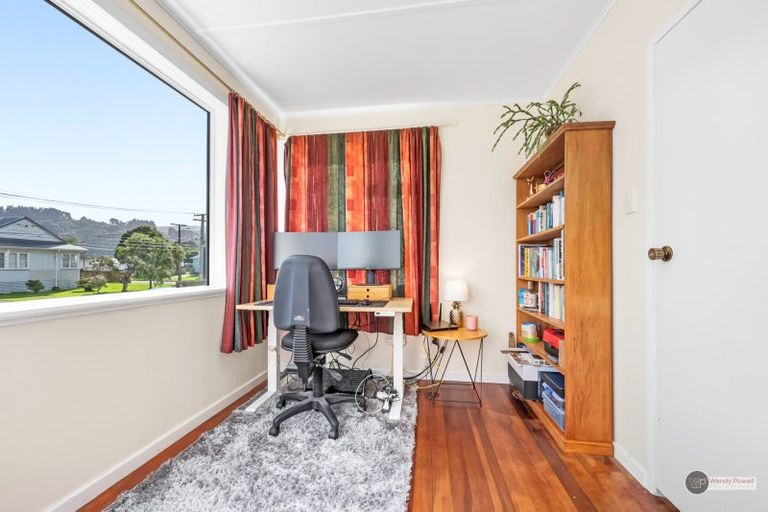 Photo of property in 4 Poole Street, Taita, Lower Hutt, 5011