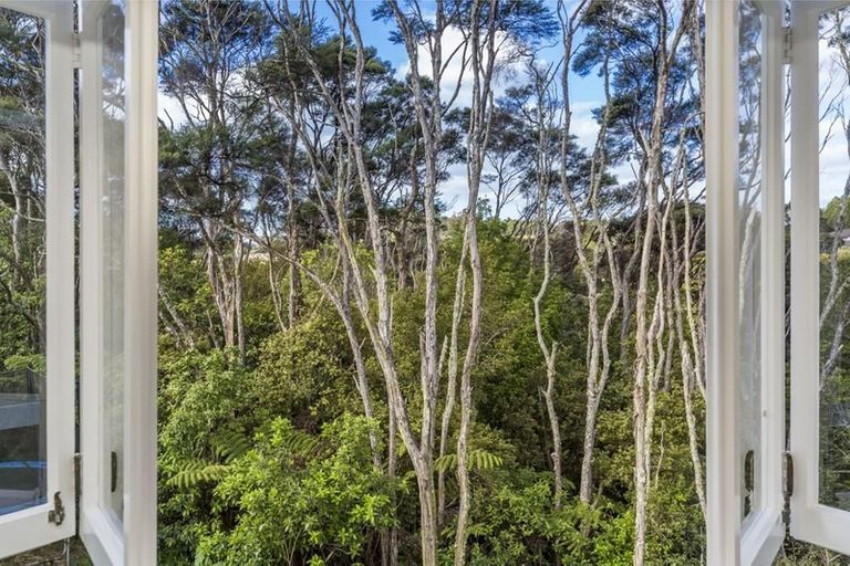 Photo of property in 13 Blacks Road, Greenhithe, Auckland, 0632