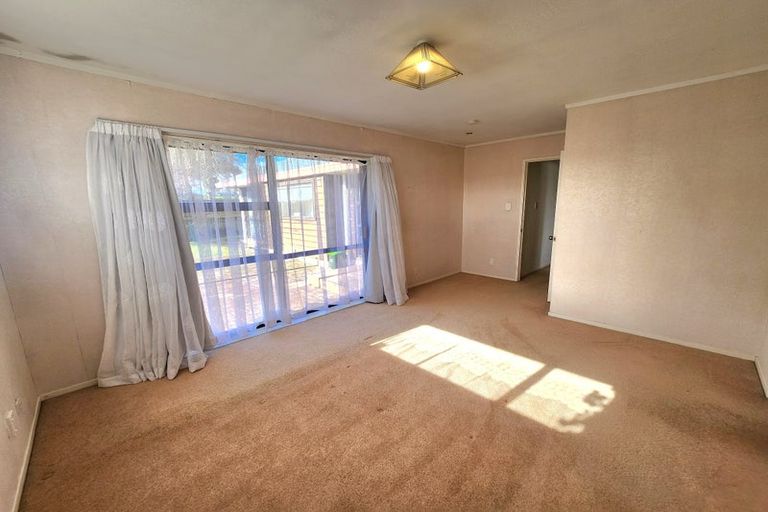 Photo of property in 35 Orangewood Drive, Northpark, Auckland, 2013