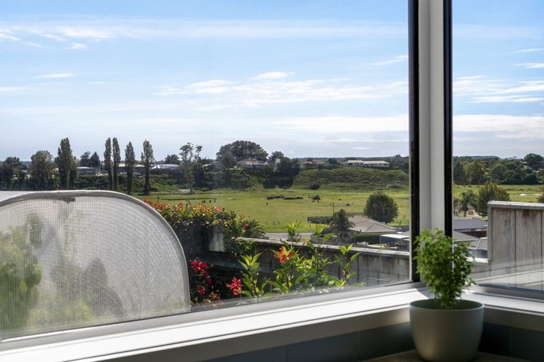 Photo of property in 8c Wiltshire Place, Te Puke, 3119