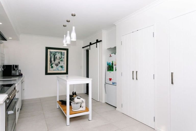 Photo of property in 77120a State Highway 2, Dannevirke, 4977