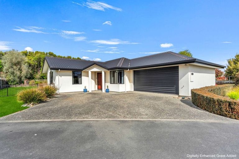 Photo of property in 30 Hoult Crescent, Monaco, Nelson, 7011