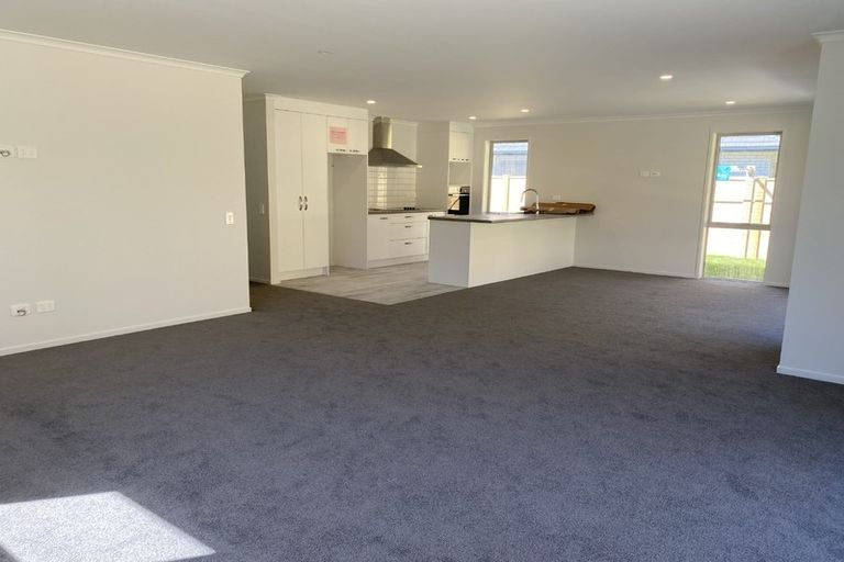 Photo of property in 38 Martingale Drive, Whitby, Porirua, 5024