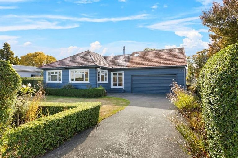 Photo of property in 72 Aorangi Road, Bryndwr, Christchurch, 8053