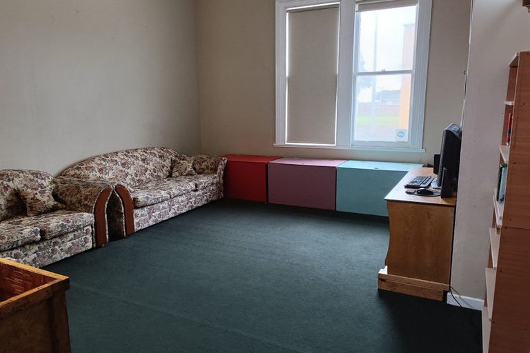 Photo of property in 106 Egmont Street, Patea, 4520