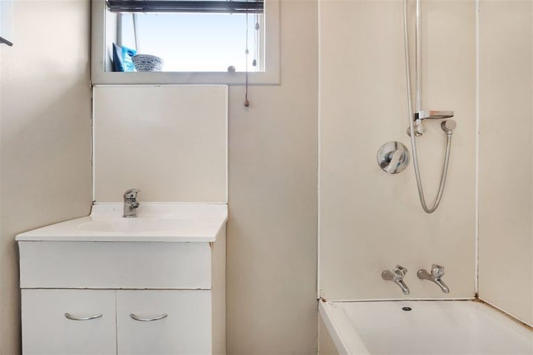 Photo of property in 91 Arimu Road, Papakura, 2110