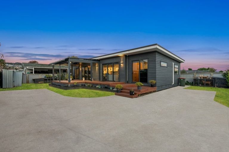 Photo of property in 92 Dominion Road, Papakura, 2110