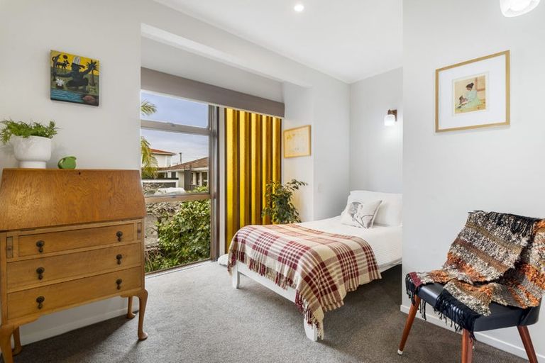 Photo of property in 2/63a Norwood Road, Bayswater, Auckland, 0622