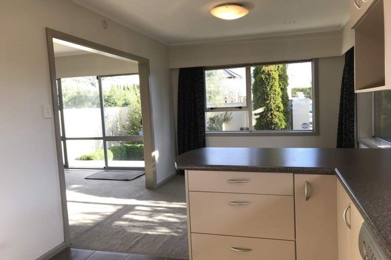 Photo of property in 150 Straven Road, Fendalton, Christchurch, 8014