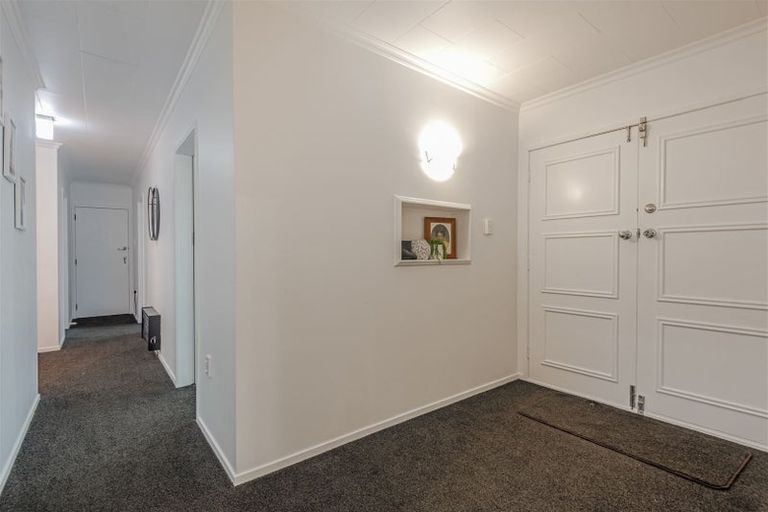 Photo of property in 27 Karamea Crescent, Kelvin Grove, Palmerston North, 4414