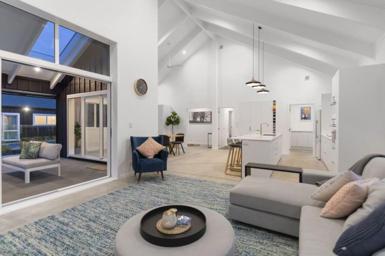 Photo of property in 10 Valley Road, Waitoki, Kaukapakapa, 0871