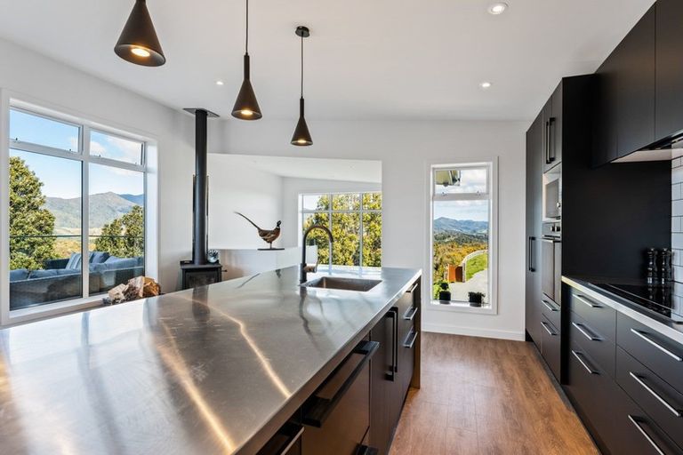 Photo of property in 222 Fairview Drive, Birchville, Upper Hutt, 5372