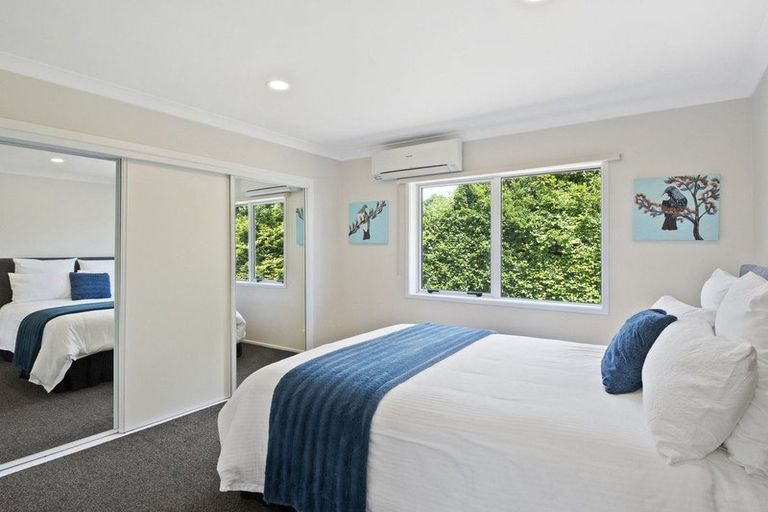 Photo of property in 34 Cliff View Drive, Green Bay, Auckland, 0604