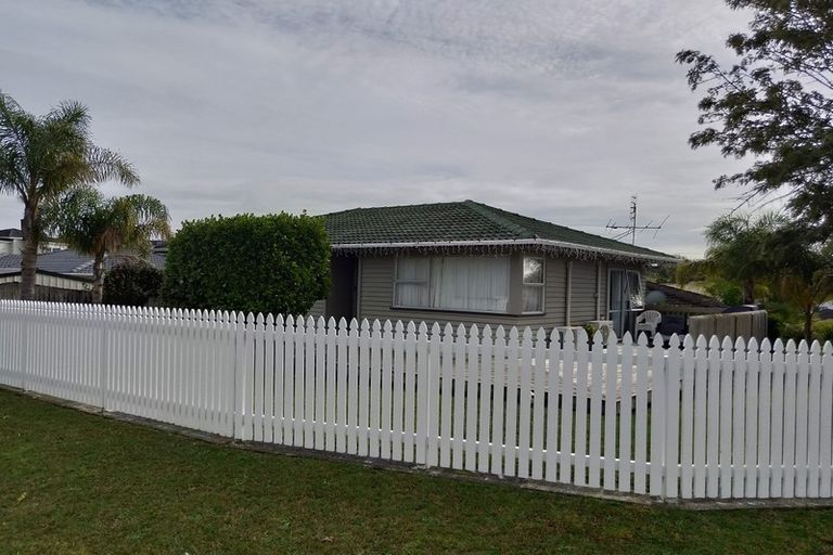 Photo of property in 36 Kirby Street, Glendene, Auckland, 0602