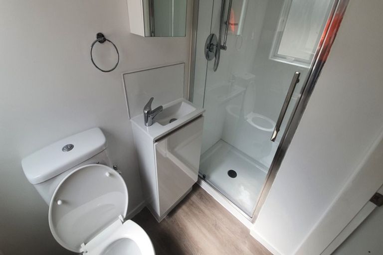 Photo of property in 68 Broderick Road, Johnsonville, Wellington, 6037