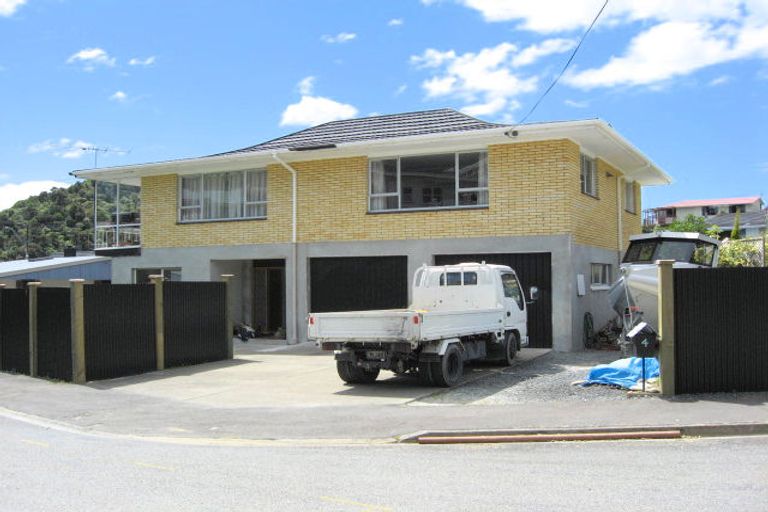Photo of property in 4 Seaview Crescent, Picton, 7220