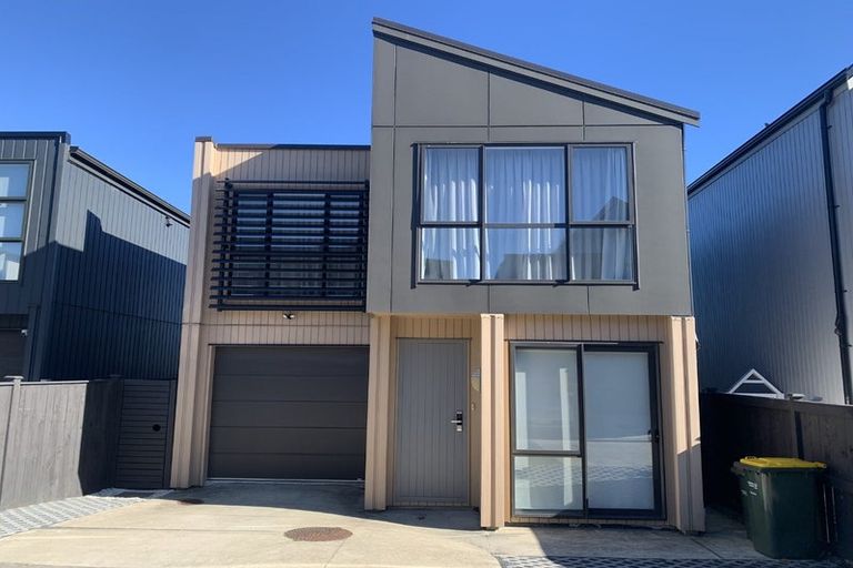 Photo of property in 115 Waekahu Road, Westgate, 0814