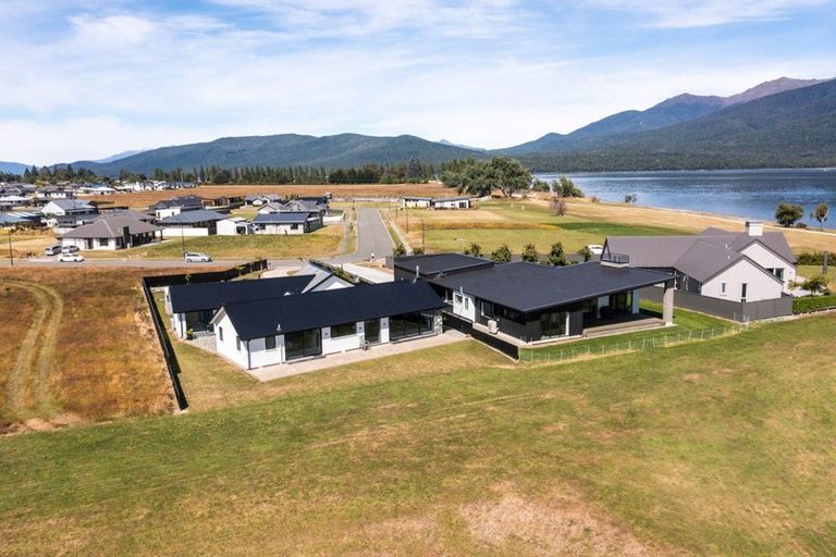Photo of property in 136 Howden Street, Te Anau, 9600