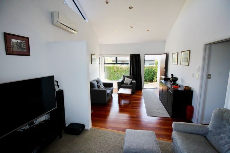 Photo of property in 18 Ringwood Place, Whitianga, 3510