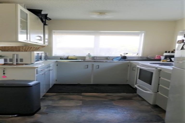 Photo of property in 1/31 Mana Avenue, Titahi Bay, Porirua, 5022