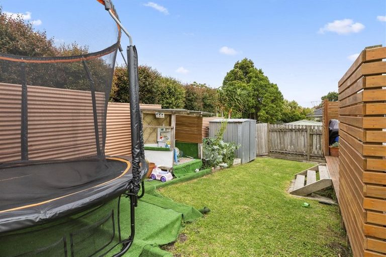 Photo of property in 8 Croydon Road, New Lynn, Auckland, 0600