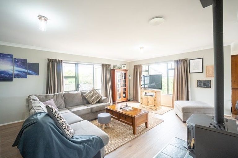 Photo of property in 45 Dalfield Place, Highbury, Palmerston North, 4412