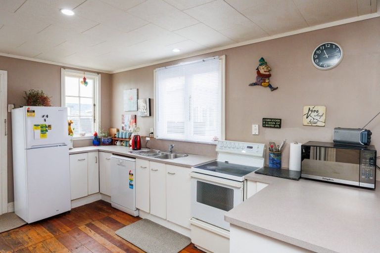 Photo of property in 38 Queen Street, Feilding, 4702