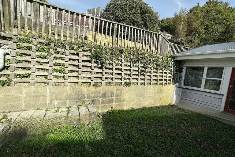 Photo of property in 60 Beazley Avenue, Paparangi, Wellington, 6037