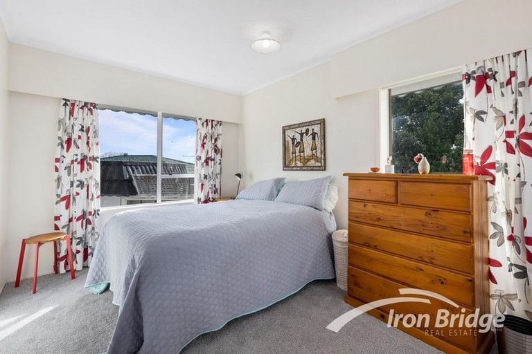 Photo of property in 1/36 Aeroview Drive, Beach Haven, Auckland, 0626