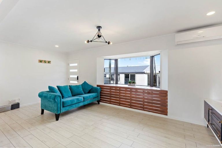 Photo of property in 1/86 Universal Drive, Henderson, Auckland, 0610