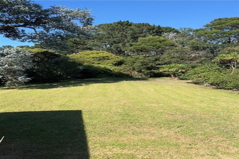 Photo of property in 10 Thomas Avenue, Te Atatu Peninsula, Auckland, 0610