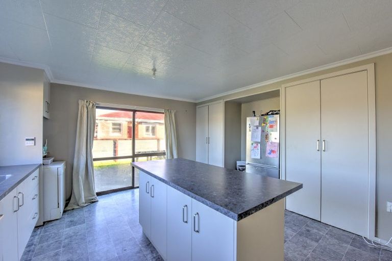 Photo of property in 5 Waverley Street, East Gore, Gore, 9710