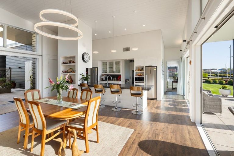 Photo of property in 1 Baxter Michael Crescent, Cambridge, 3434