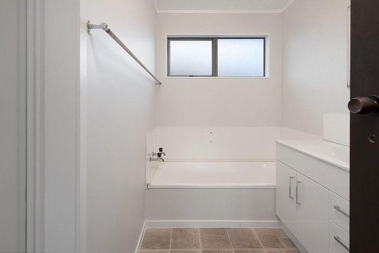 Photo of property in 59a Queen Road, Bellevue, Tauranga, 3110