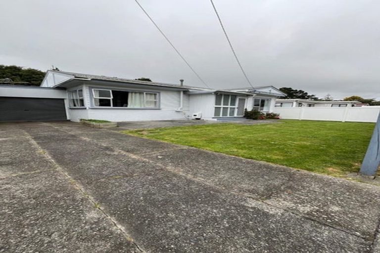 Photo of property in 40 Findlay Street, Tawa, Wellington, 5028