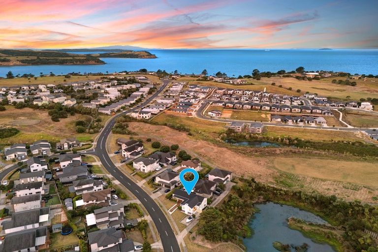 Photo of property in 6 Parkview Drive, Gulf Harbour, Whangaparaoa, 0930